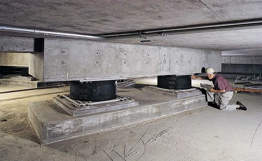 Diseño de Aislación Sísmica de Base en Coquimbo: Protección Real para sus Proyectos